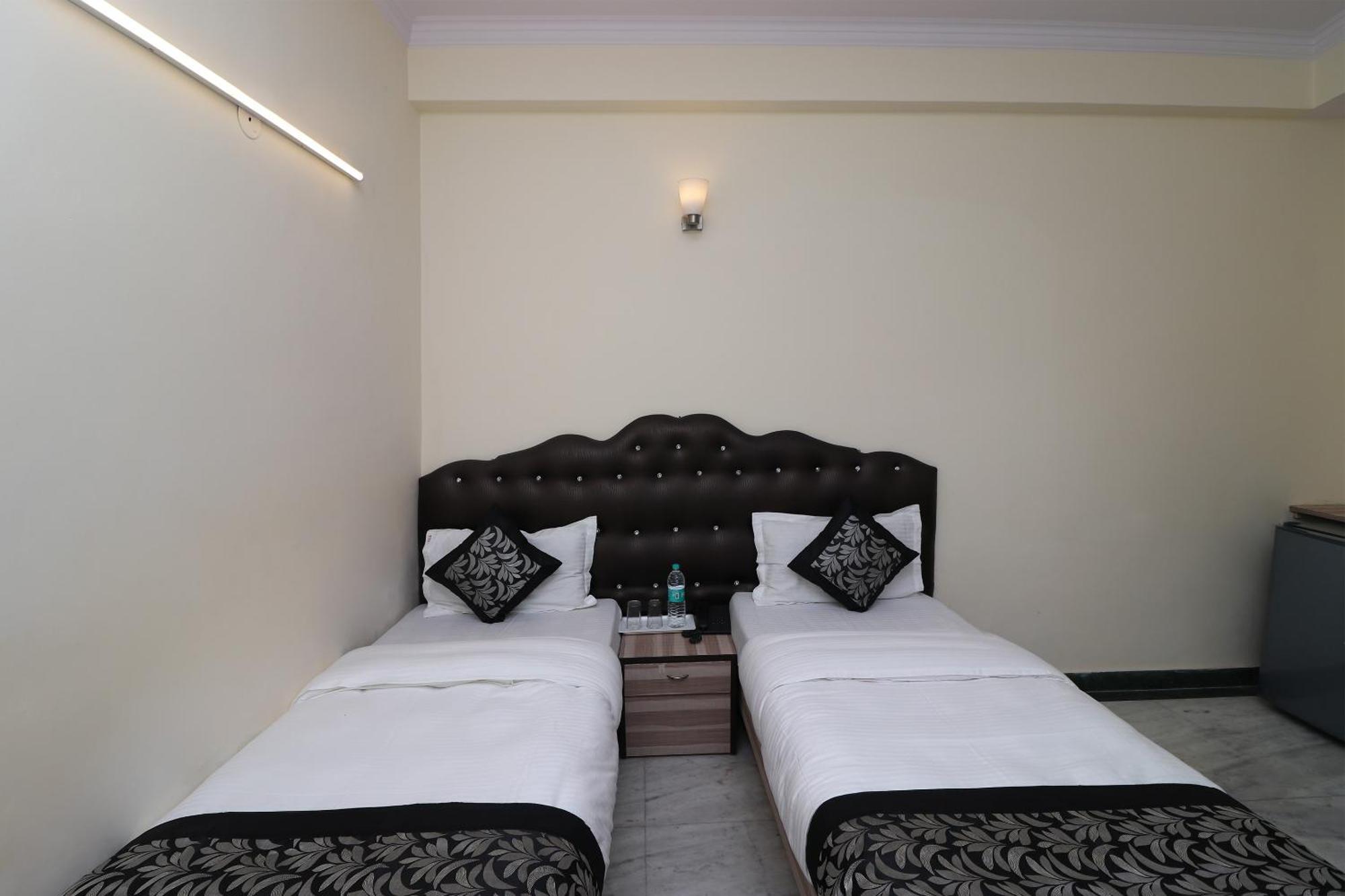 Oyo Hotel Silver Shine Near Gurudwara Shri Bangla Sahib Νέο Δελχί Εξωτερικό φωτογραφία
