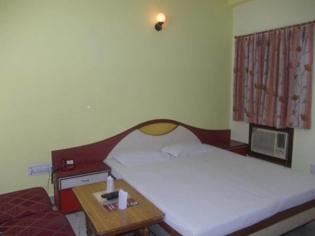 Oyo Hotel Silver Shine Near Gurudwara Shri Bangla Sahib Νέο Δελχί Εξωτερικό φωτογραφία